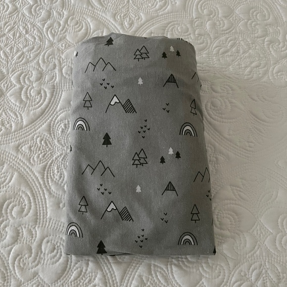 KeaDreams Sweet Dreams Cotton Mountain Forest Crib Sheet - Picture 1 of 4